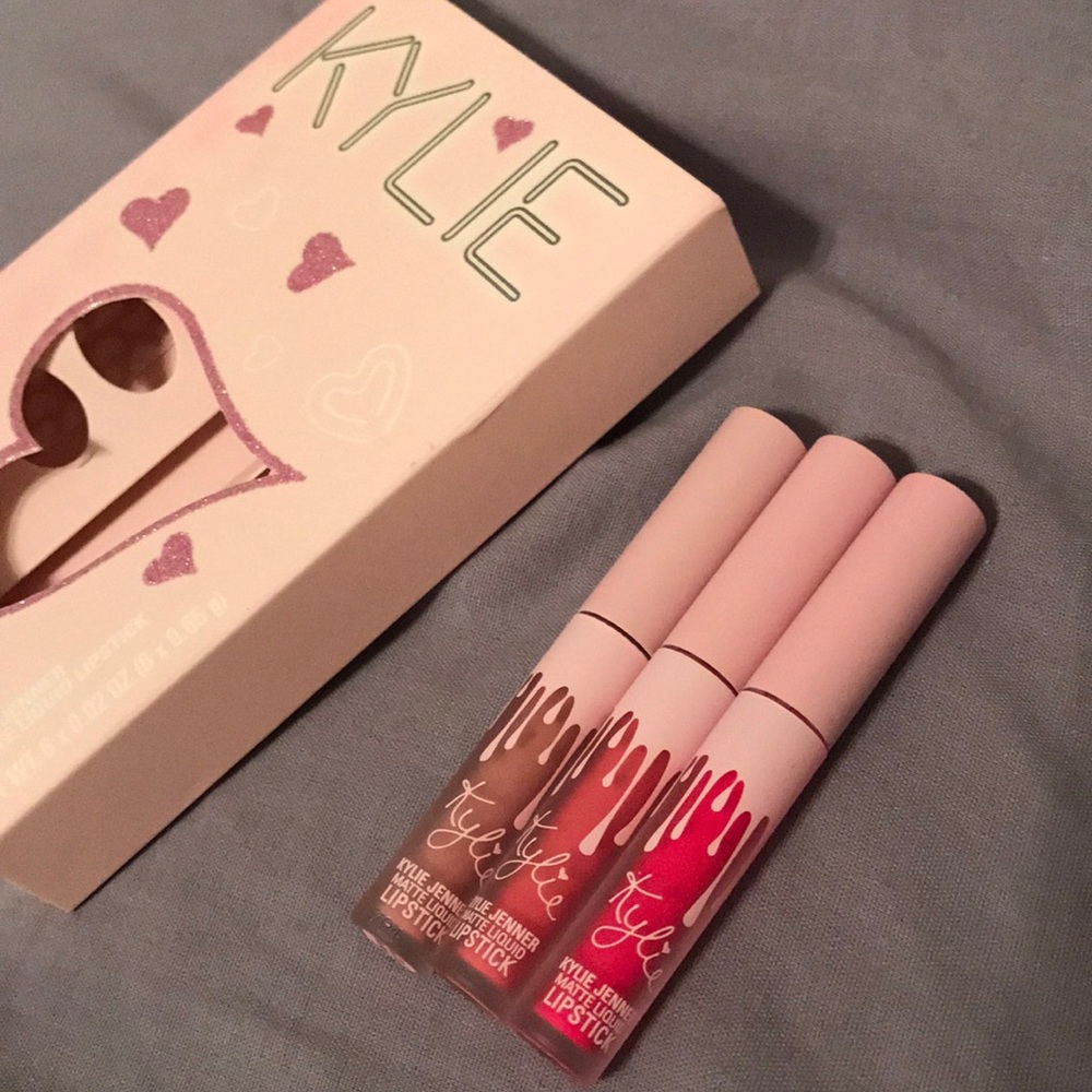 Half of the Kylie cosmetics mini matte liquid lips